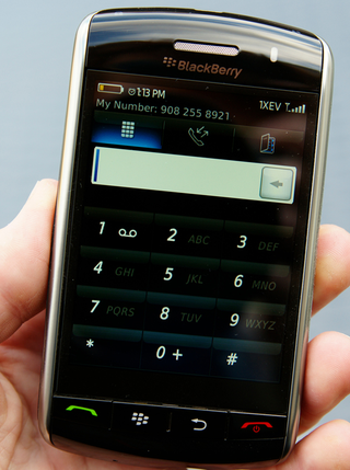 Illustration for article titled BlackBerry Storm Review (Verdict: Not Quite a Perfect Storm)